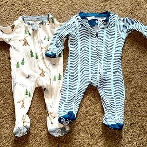 2 Burt’s bees baby footies